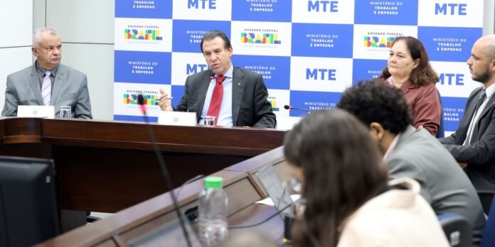 brasil-registra-saldo-de-mais-de-257-mil-novos-empregos-em-abril