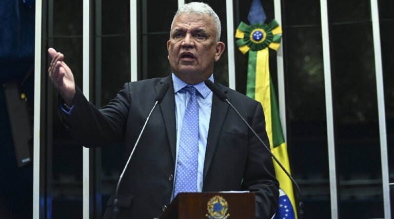 Senador Sérgio Petecão cobra esclarecimentos sobre atuação do Banco da Amazônia