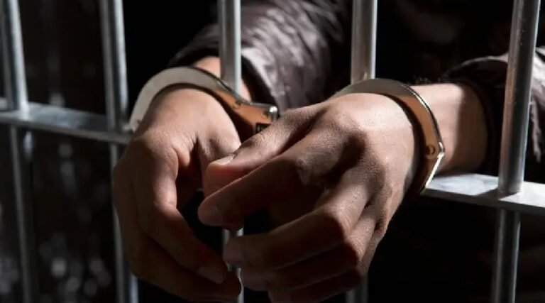 Homem é indiciado por homicídio após atirar em convidados durante festa no Acre; uma das vítimas morreu no hospital