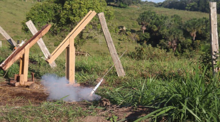 Estudantes do IFAC de Cruzeiro do Sul iniciam lançamentos de foguetes rumo à OBAFOG 2025