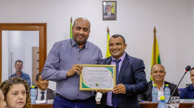 Deputado Clodoaldo Rodrigues recebe título de Cidadão Manciolimense pelos serviços prestados ao município