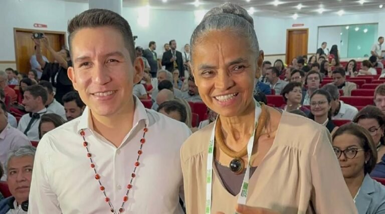 Marina chega ao Acre para participar do GCF e recebe presentes de prefeito do Equador
