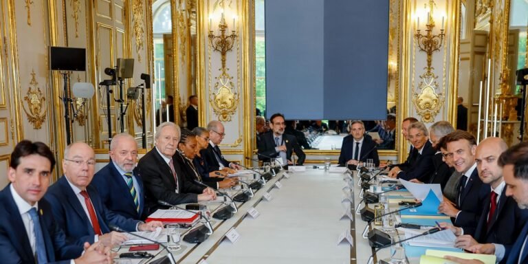 macron-pede-inclusao-de-clausulas-espelho-para-acordo-ue-mercosul