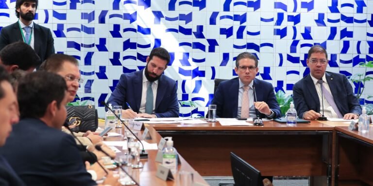 camara-pauta-urgencia-para-derrubar-decreto-de-iof-mesmo-apos-reedicao