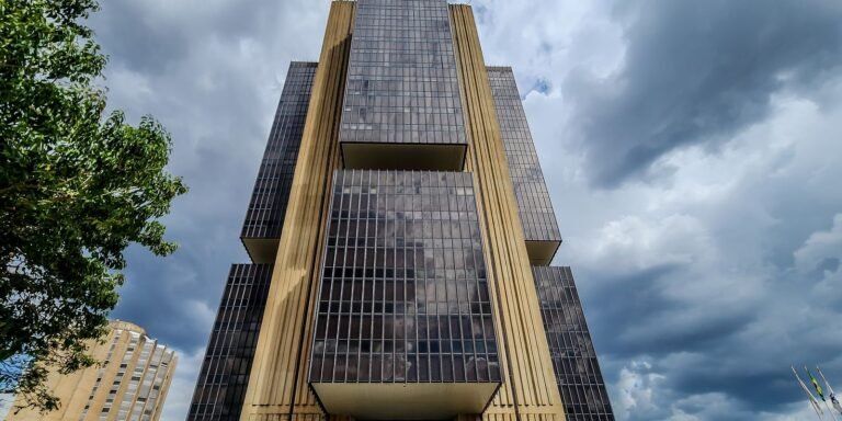 copom-eleva-juros-basicos-da-economia-para-15%-ao-ano