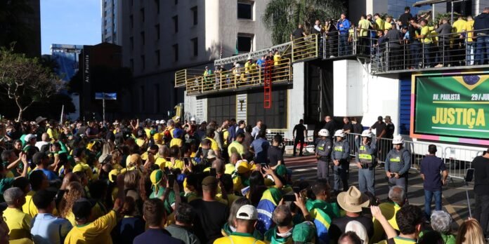 ato-em-sp-reune-apoiadores-de-bolsonaro-contra-julgamento-no-stf