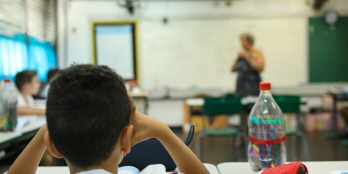 cnu-dos-professores:-prazo-para-solicitar-isencao-de-taxa-comeca-hoje