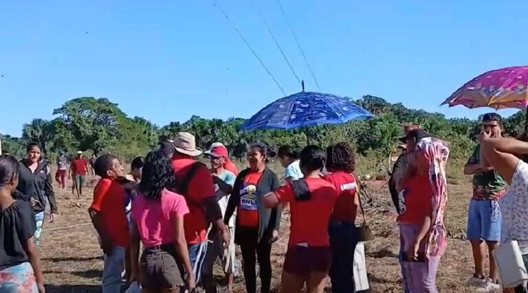 Grupo invade área no bairro do Remanso e reinvidica construção de moradia popular em Cruzeiro do Sul