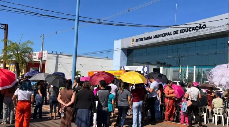 Greve da Educação em Rio Branco mantém mais de 50 escolas fechadas mesmo após liminar