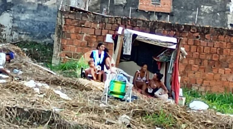 Criança é flagrada em meio a usuários de drogas em Cruzeiro do Sul; órgãos públicos monitoram situação