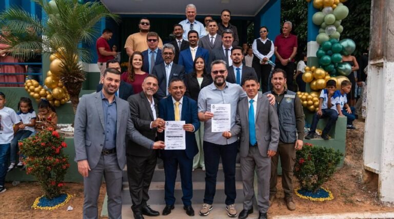 No aniversário de Porto Walter, senador Alan Rick celebra entregas e ações no município