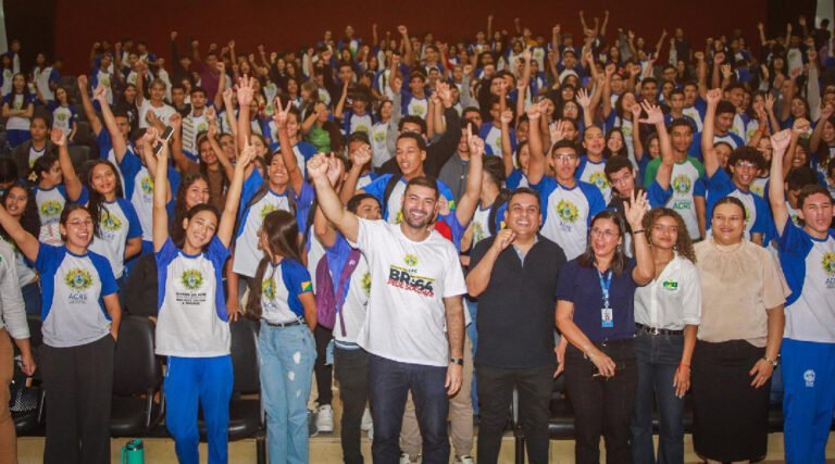 “Redação nota 1000”, projeto da assembleia capacita 400 jovens em Cruzeiro do Sul