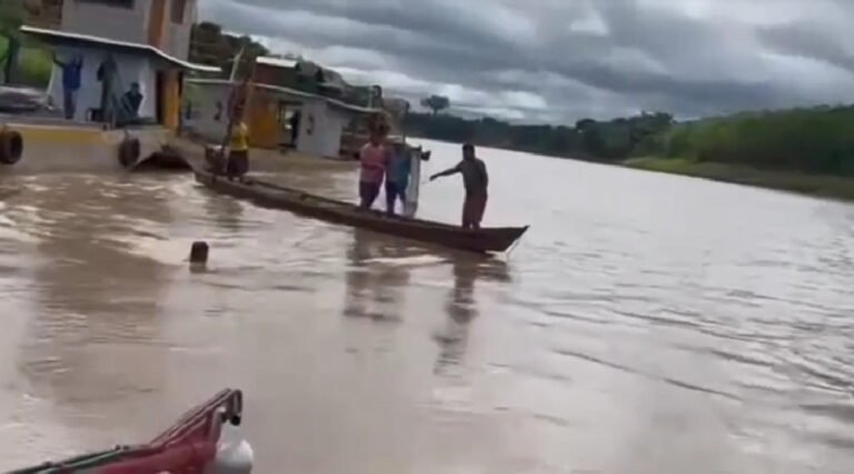 Barqueiro desaparece após cair no Rio Juruá em Marechal Thaumaturgo; buscas mobilizam comunidade