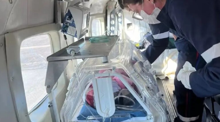 Bebê com possíveis queimaduras após banho em hospital no Juruá será transferida de UTI aérea para Centro de Queimados em Manaus