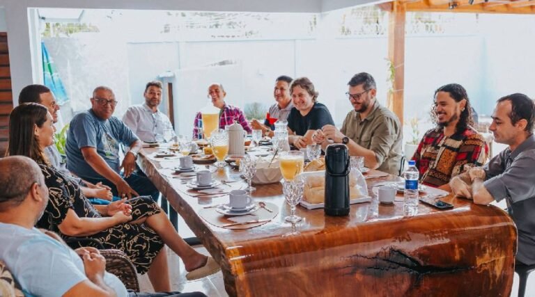 Delcimar Leite discute com autoridades federais e municipais importância da regularização fundiária