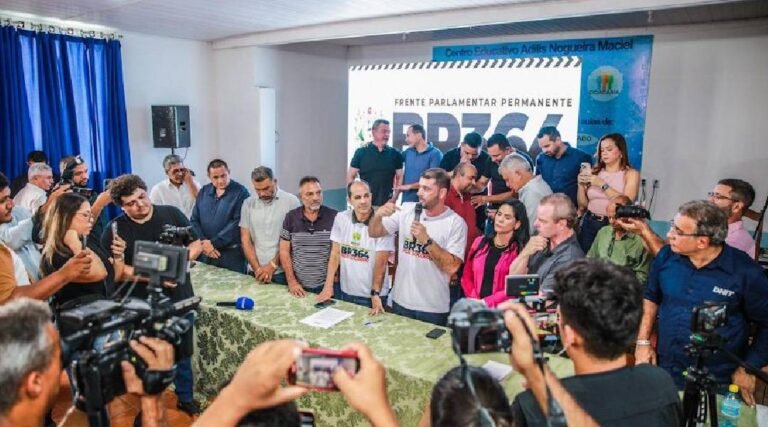 Nicolau Júnior encerra caravana em Cruzeiro do Sul com apelo por união e reconstrução definitiva da BR-364