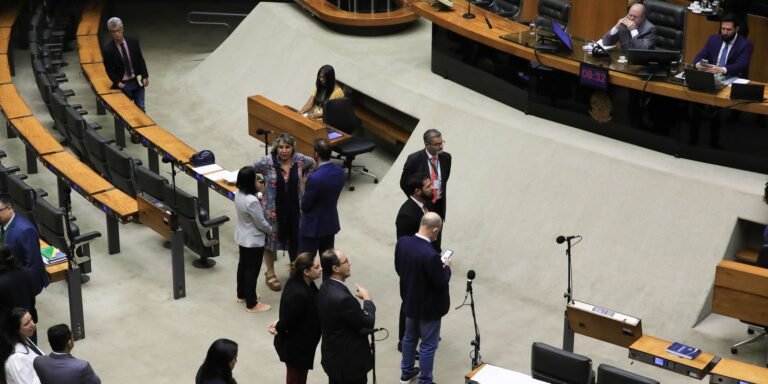 camara-vota-urgencia-de-projeto-que-reduz-beneficios-fiscais-federais