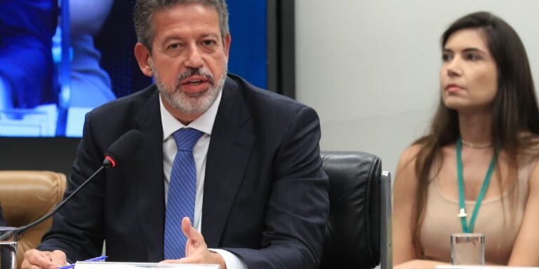 lira-amplia-reducao-parcial-de-ir-para-quem-ganha-ate-r$-7.350