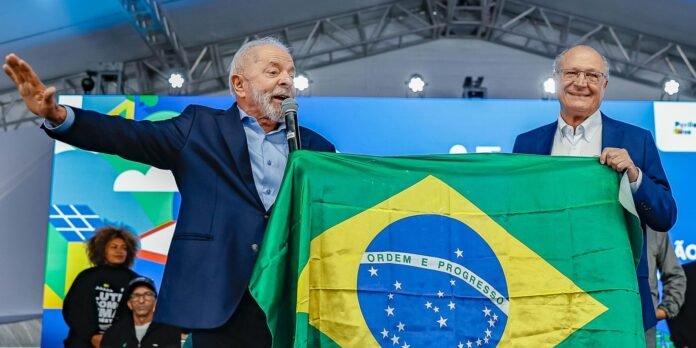 lula-chama-trump-“para-conversar”-e-reafirma-que-brasil-tenta-negociar lula-chama-trump-“para-conversar”-e-reafirma-que-brasil-tenta-negociar