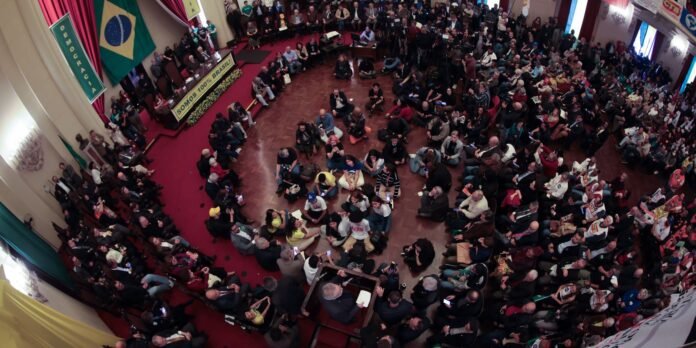 ato-na-usp-defende-soberania-nacional-diante-de-tarifaco-de-trump