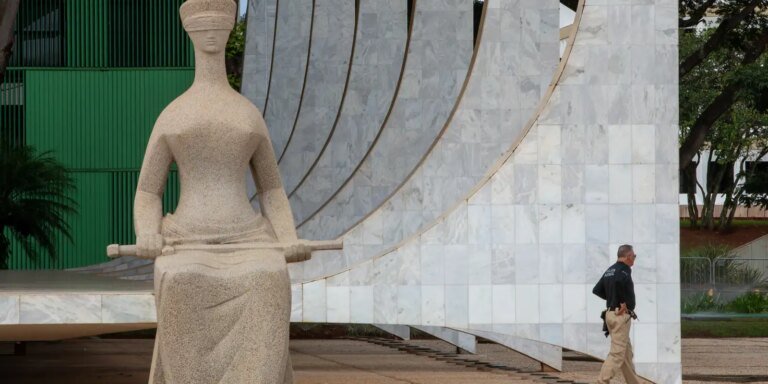 reu-na-trama-golpista,-general-diz-ter-ouvido-“monologo”-de-bolsonaro 