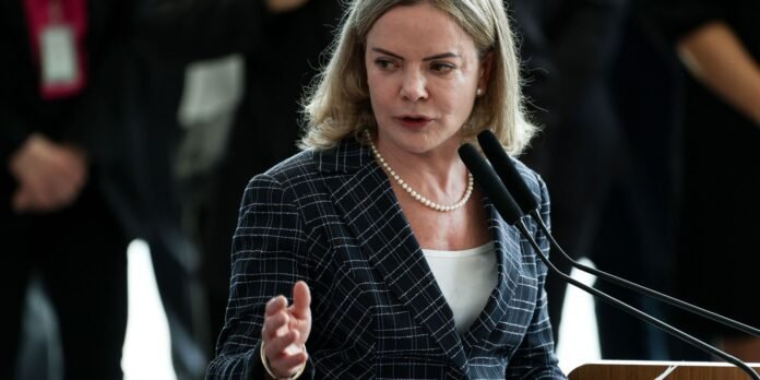 gleisi-diz-que-sancao-dos-eua-a-moraes-tem-repudio-total-do-governo gleisi-diz-que-sancao-dos-eua-a-moraes-tem-repudio-total-do-governo