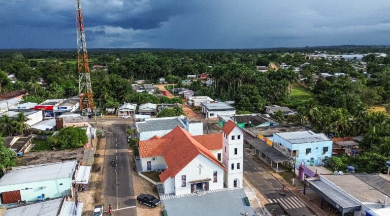 TJAC leva cidadania a Mâncio Lima com ação social e casamento coletivo pelo Projeto Cidadão