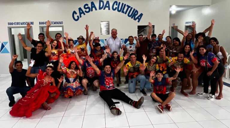 Petecão entrega Casa da Cultura Junina e critica exclusão de seu nome da placa: ‘Vi que estou fora da placa do prefeito, mais com certeza estou no coração de quem faz cultura no Acre