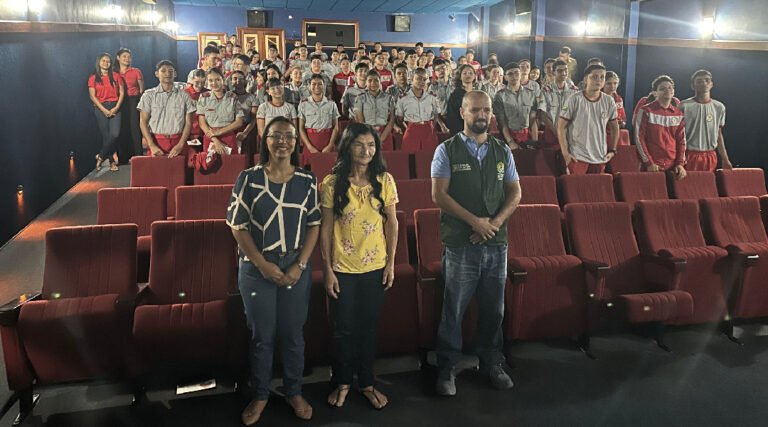 Estudantes de Cruzeiro do Sul se sensibilizam com documentário que denuncia o estigma vivido por vítimas da hanseníase
