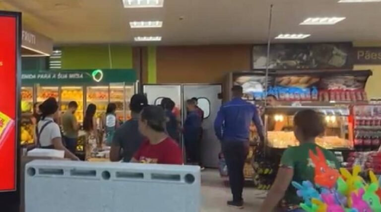 Febre da internet, ‘Morango do Amor’ chega a Cruzeiro do Sul e atrai dezenas de consumidores a supermercado da cidade