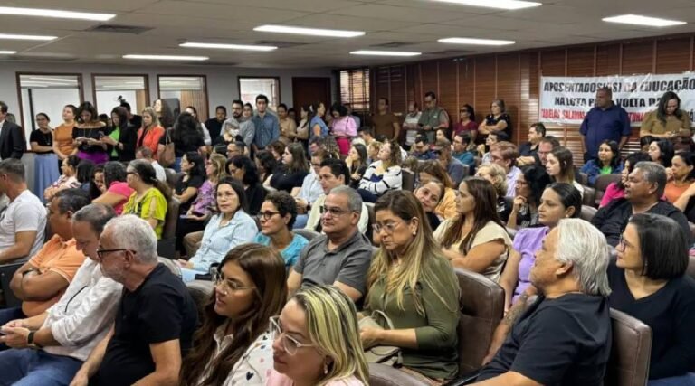 Secretário diz que demanda dos servidores estaduais não cabe no orçamento e sindicalista reforça ameaça de greve