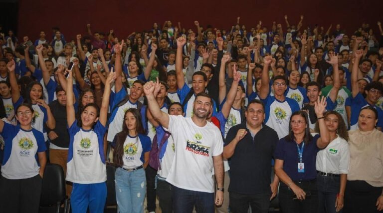 Encerramento do projeto “Redação Nota 1000” marca transição para o EducaAleac