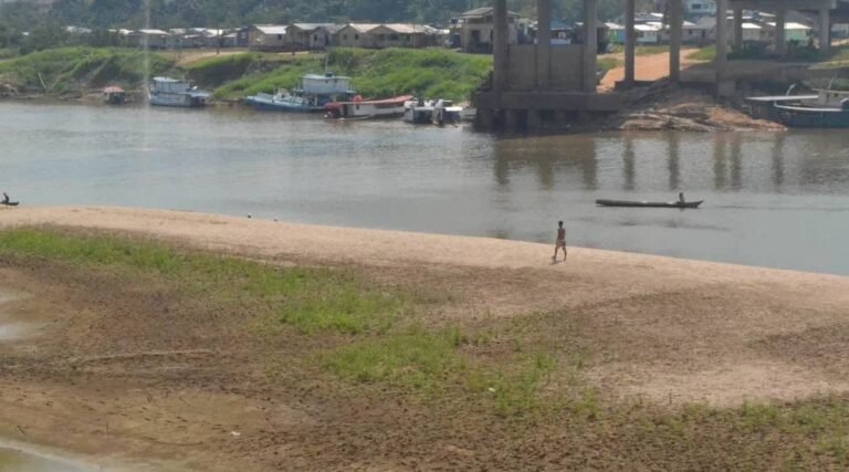 Seca já afeta navegação no Rio Juruá, que registra nível abaixo dos 5 metros em Cruzeiro do Sul