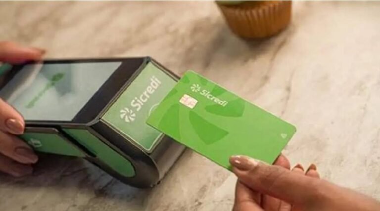 Sicredi apresenta soluções completas em opções de cartões e maquininhas durante Expoacre 2025