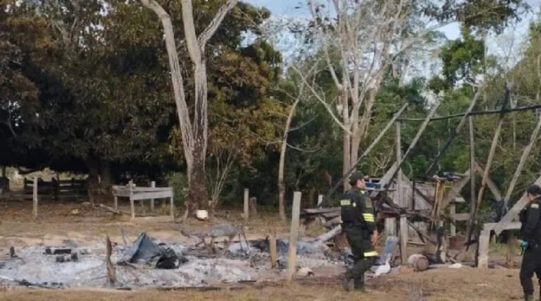 Corpos carbonizados encontrados em área de fronteira podem ser de fugitivos do presídio de Rio Branco
