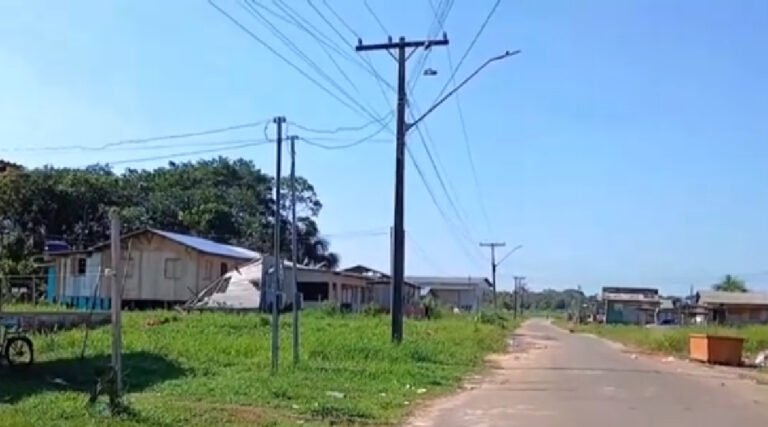 Prazo para desocupação de terreno no bairro da Várzea termina hoje; famílias dizem não ter para onde ir