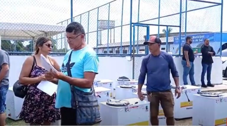 Mais de R$ 260 mil em equipamentos são distribuídos a microempreendedores de Cruzeiro do Sul