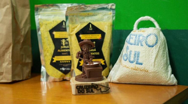 Alan Rick reforça apoio às cooperativas de farinha e reciclagem no Juruá