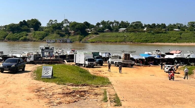 Estiagem prolonga viagens fluviais e encarece abastecimento no Juruá