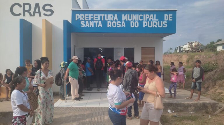 Senador Sérgio Petecão leva atendimento previdenciário a Santa Rosa do Purus