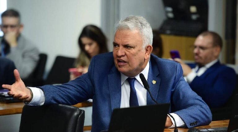 Petecão anuncia quase R$ 1,8 milhão a rampas fluviais em Santa Rosa do Purus e Feijó