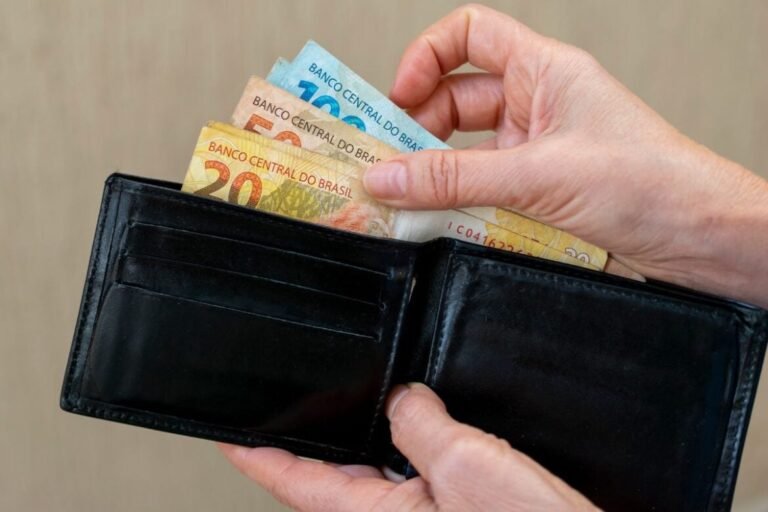 Teto do seguro-desemprego sobe para R$ 2.518,65 após reajuste