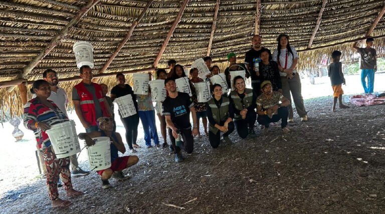 Distribuição de filtros de água ajudará comunidades indígenas do Alto Rio Juruá a enfrentar os efeitos da seca