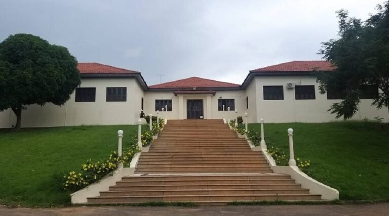 Governo do Acre afasta equipe médica após bebê ser encontrado vivo minutos antes de sepultamento em Rio Branco