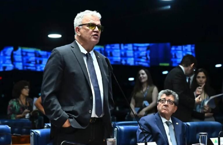 A pedido de Petecão, Senado aprova MP que isenta taxistas de taxa do Inmetro