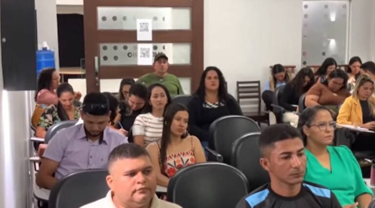 Profissionais da rede de proteção à infância e adolescência participam de capacitação no Vale do Juruá