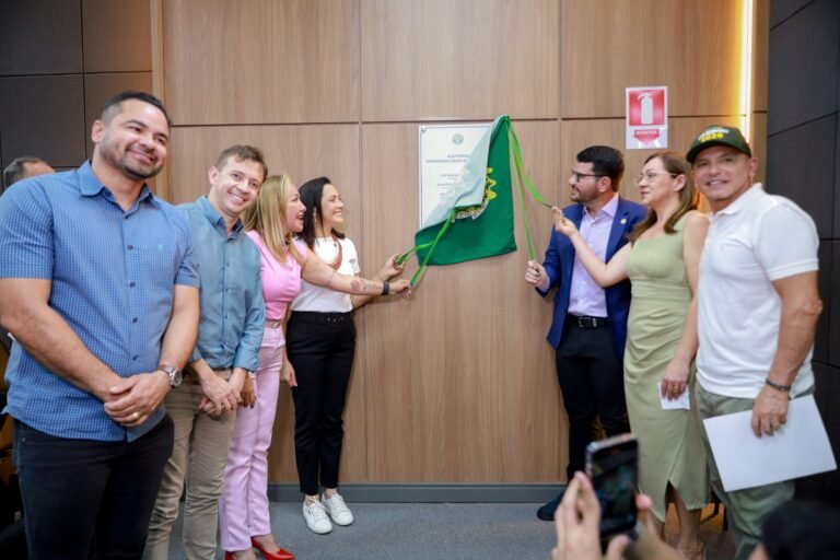 Gladson e Mailza assinam ordem de serviço para construção de 58 pontes em sete municípios do Acre