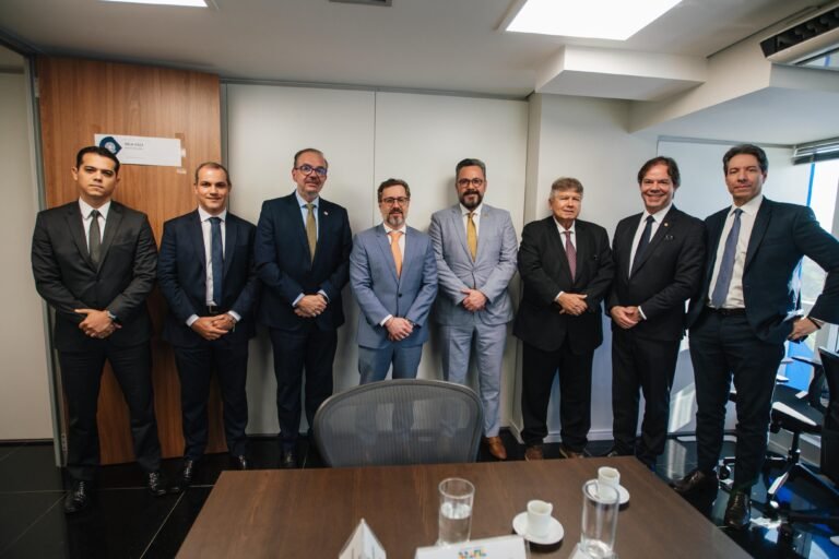 Senador Alan Rick articula com ministro da CGU pela derrubada do Veto 46/2023 e pelo fim das obras inacabadas