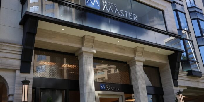 especialistas-alertam-para-golpes-em-ressarcimentos-do-banco-master especialistas-alertam-para-golpes-em-ressarcimentos-do-banco-master