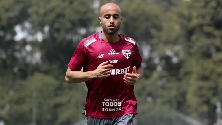 lucas-moura-passa-por-procedimento-no-joelho-e-so-deve-voltar-ao-sao-paulo-em-2026